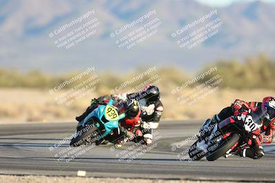 media/Dec-07-2025-CVMA (Sun) [[3e7d2de5dc]]/Race 18-Formula Twins-Formula 40 UL/